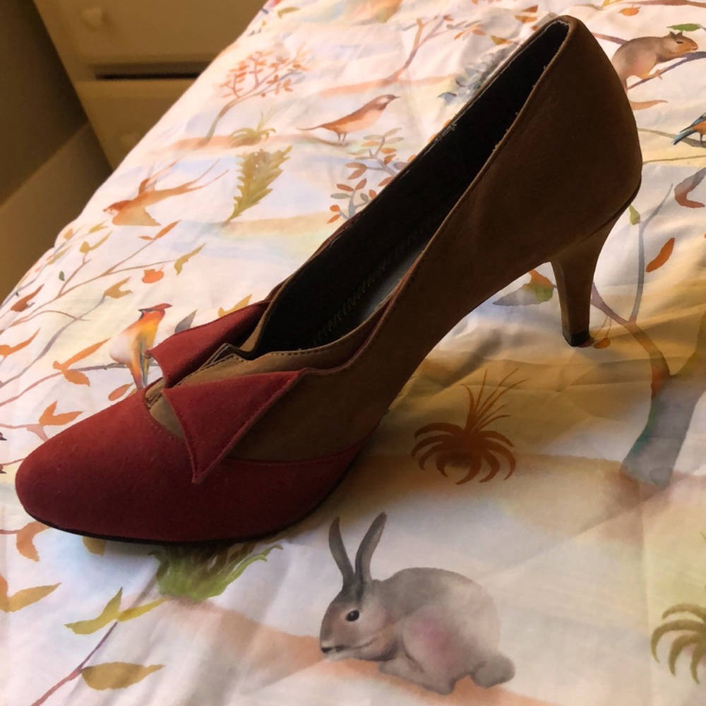 Anthropologie New & Unworn Retro Brown and Red Heels Pilero and the Letterpress